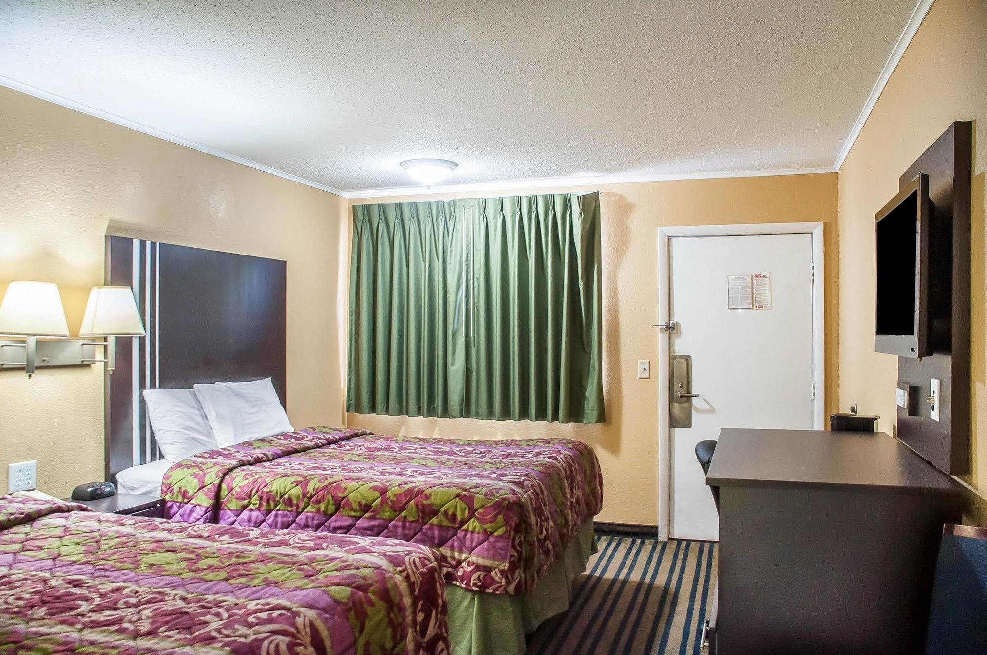 Amherst Inn & Suites Exterior foto