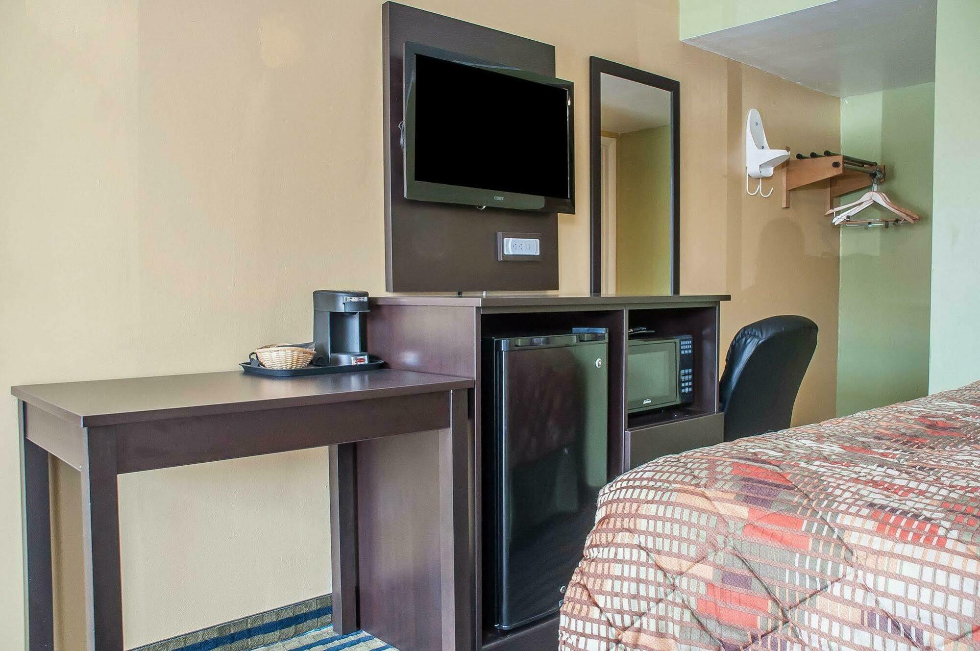 Amherst Inn & Suites Exterior foto